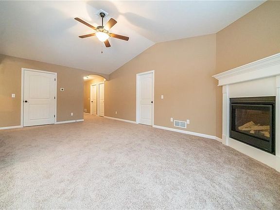 4th image of 6840 Florence Ave