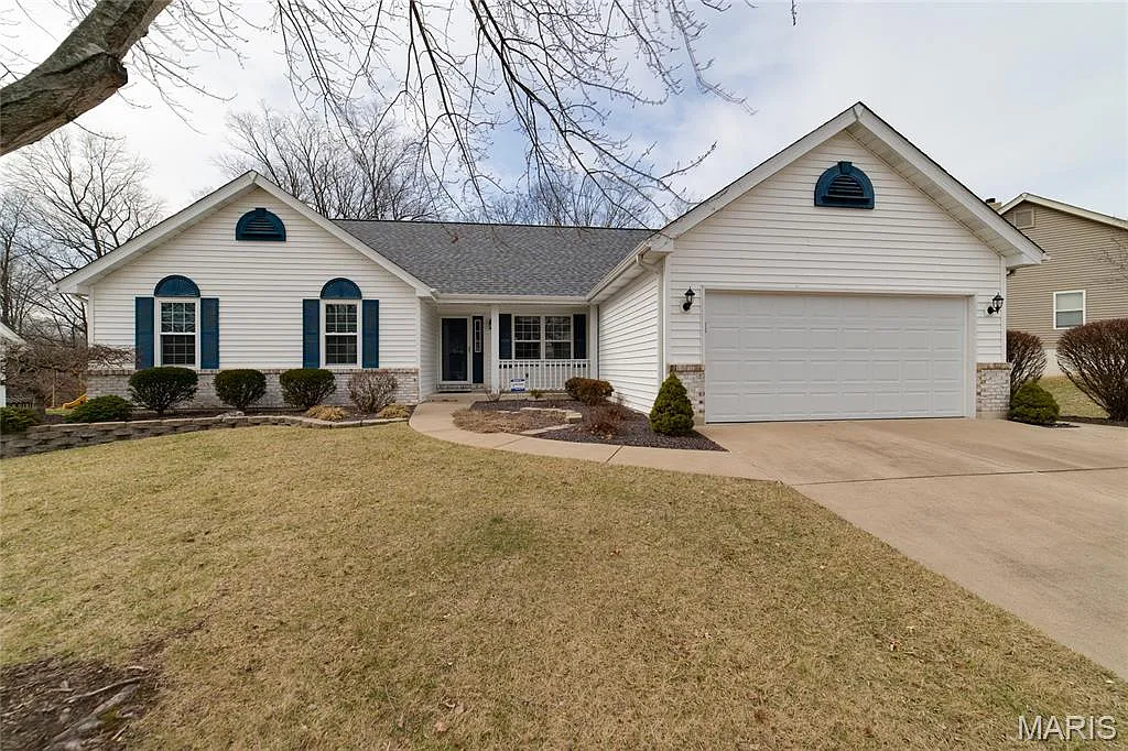 513 Crown Passage Dr photo 1