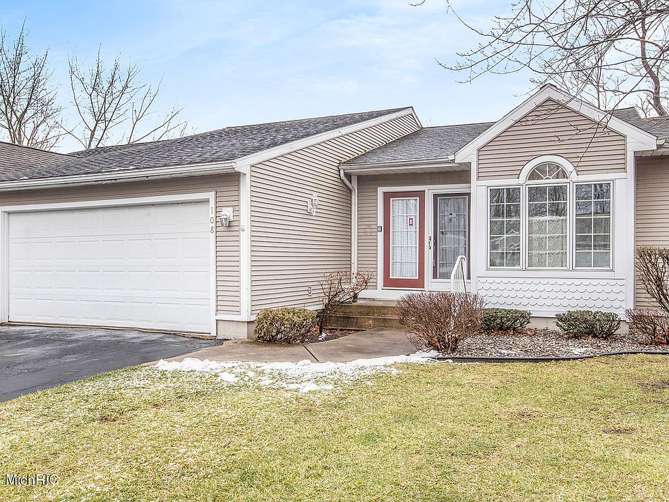1st image of 108 Crestwood Dr