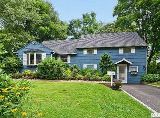 19 Nursery Rd, Melville, NY 11747