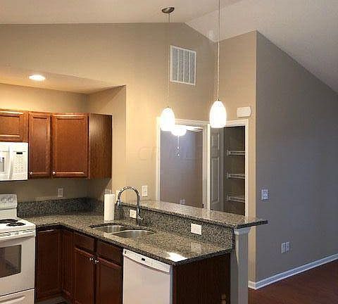 4th image of 632 Monticello Ct