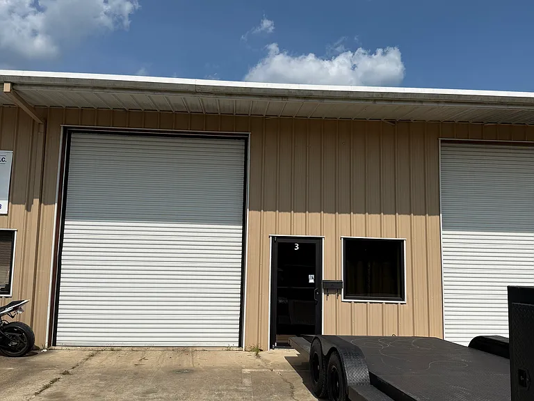 18459 Vineyard Rd — Photo 1