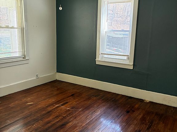 3rd image of 1473 Arnold Hollow Rd