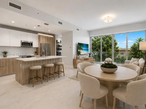 545 SW 11th St #208, Miami, FL 33129