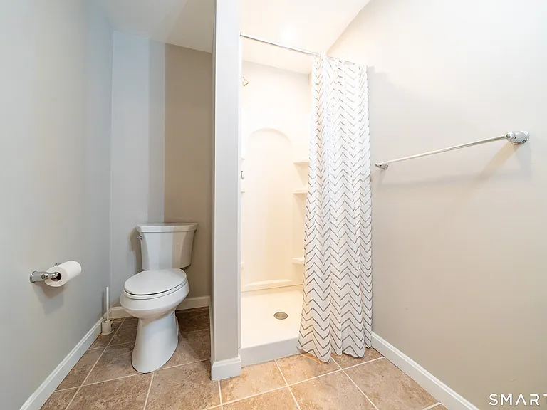 9 Englewood Ave #C — Photo 7