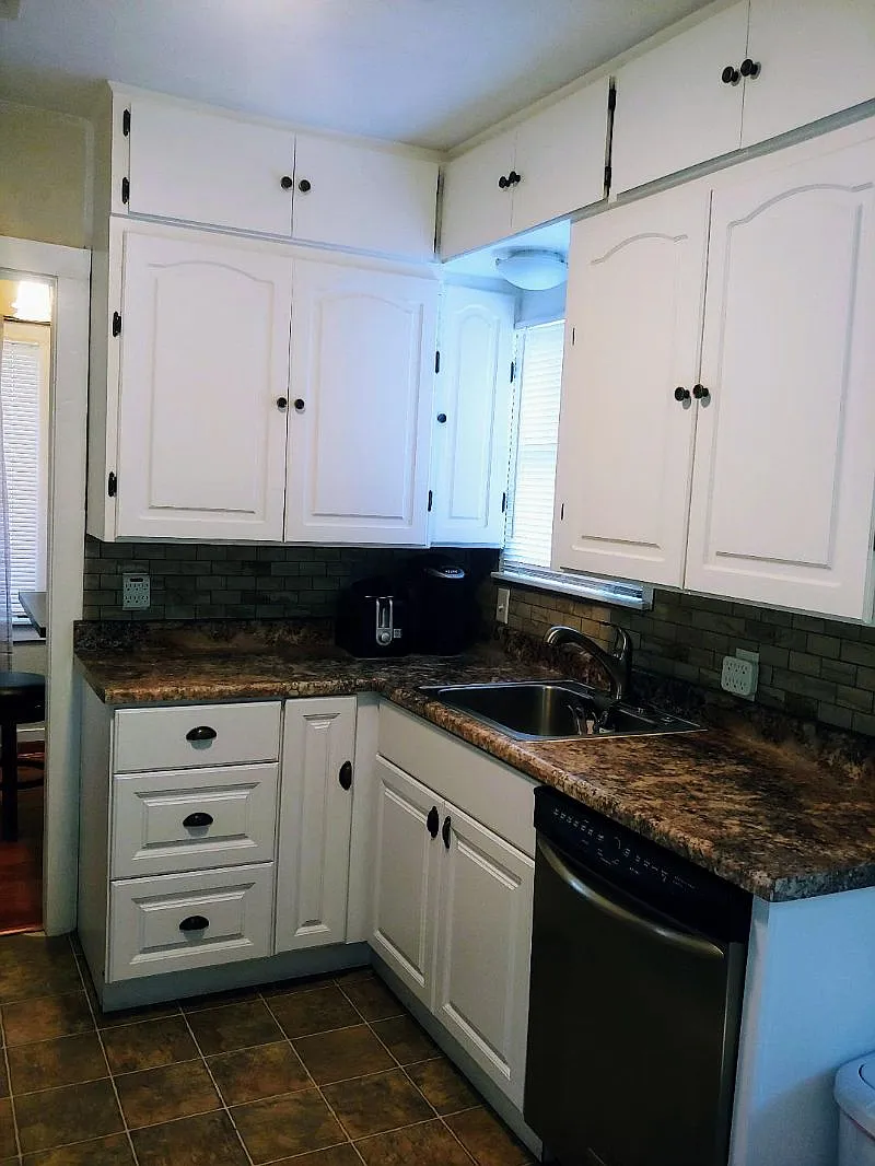 2 bed, 800 sqft, $1,600 — Photo 2