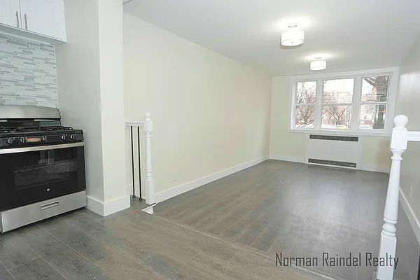 Rented by Norman Raindel, LREB | media 3