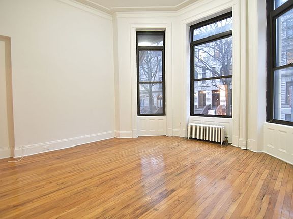 2nd image of 401 Convent Ave #B4