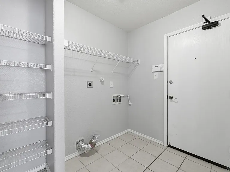 11102 Dewberry Fld — Photo 10