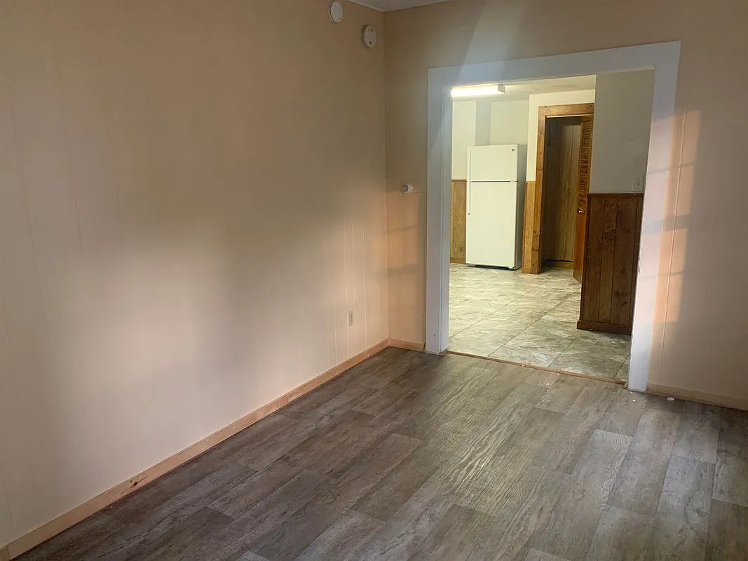 2 bed, 1.0 bath, 1000 sqft, $1,800 — Photo 4