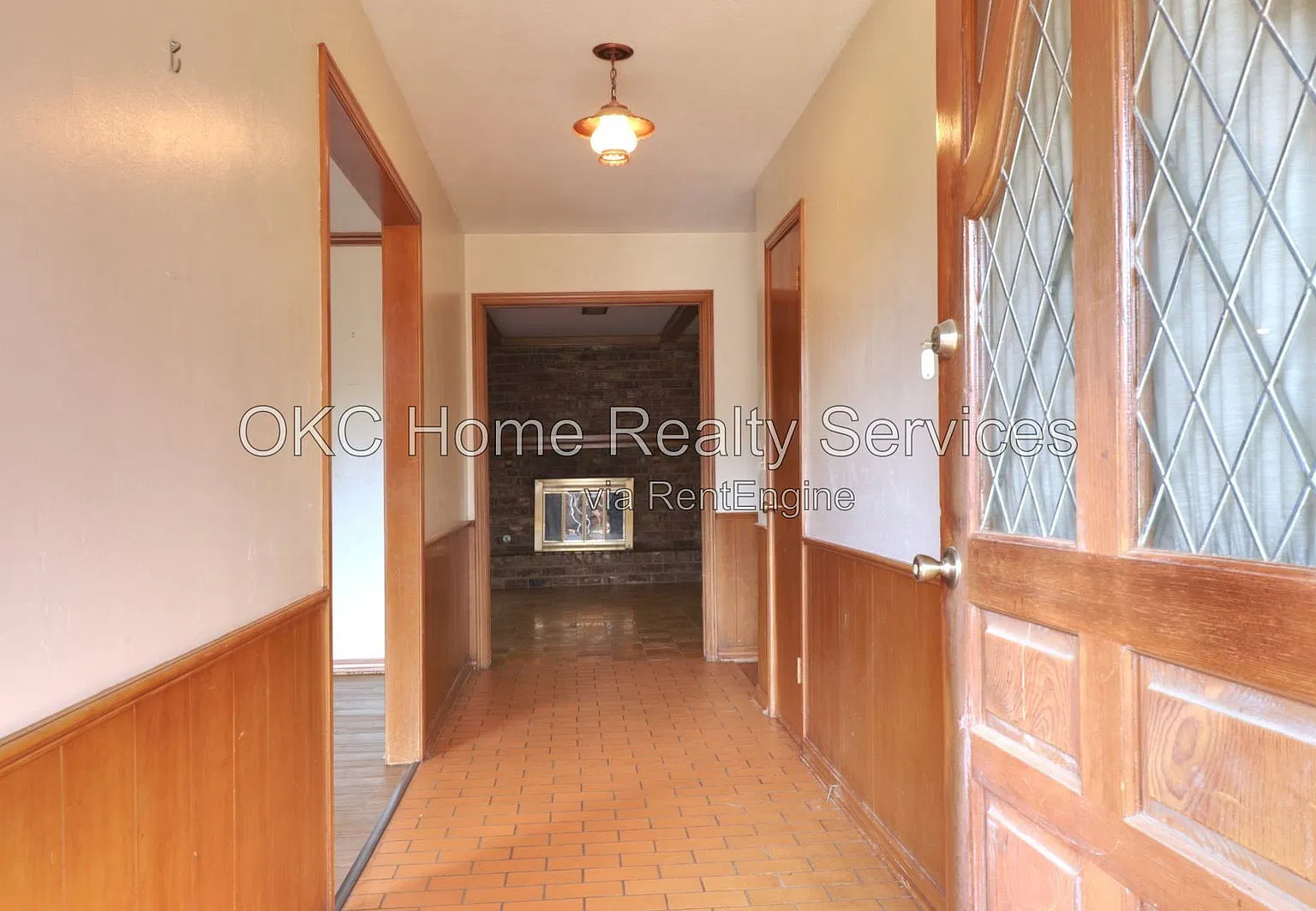 3 bed, 2.0 bath, 1945 sqft, $1,550 — Photo 2