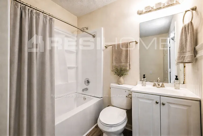 8226 Canyon Forge Dr — Photo 12