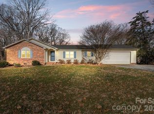 6200 Starlight Dr, Concord, NC 28027