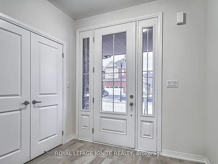 1079 Cameo St — Photo 3