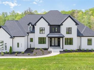 7615 Pemberley Dr, Oak Ridge, NC 27310