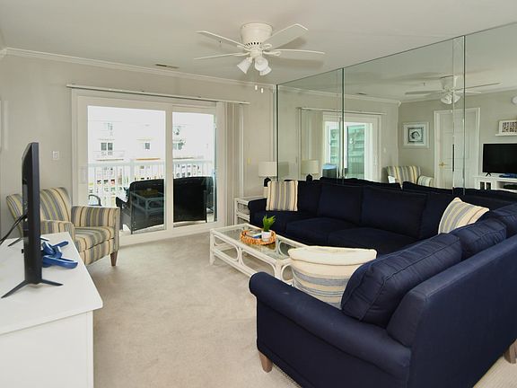 4th image of 203 S Heron Dr #203-B