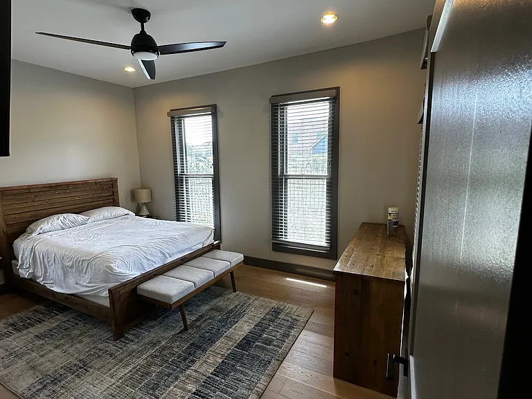527 N. College Ave — Photo 10