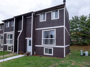 211 Parkwood Dr, Cranberry Township, PA 16066