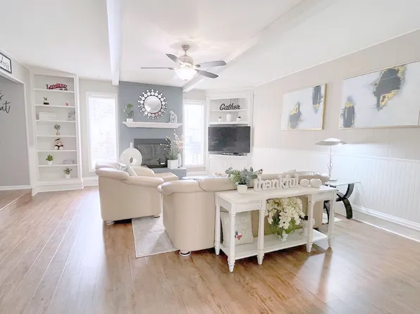 719 Park Knoll Ln, Katy, TX 77450