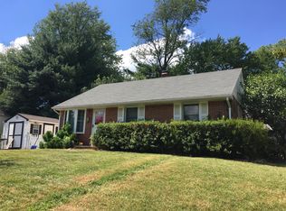 1815 Olmstead Dr, Falls Church, VA 22043