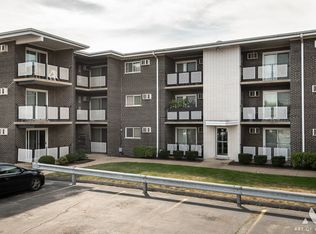 12843 Gregory St APT 1C, Blue Island, IL 60406