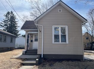 1311 Hamilton St, Manitowoc, WI 54220