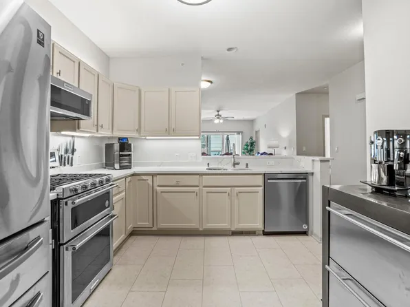500 West Bender ROAD #102, Glendale, WI 53217