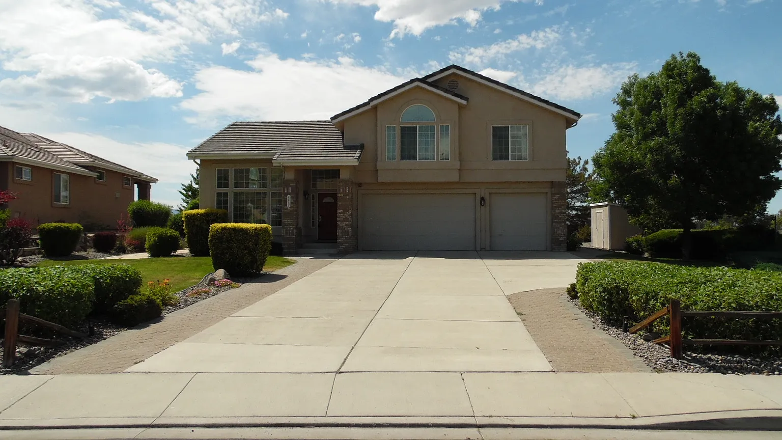 4461 W Hidden Valley Dr photo 1