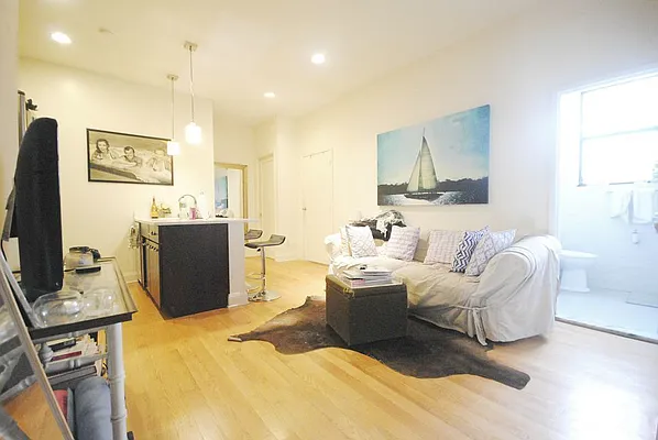 Rented by Bold New York | media 9