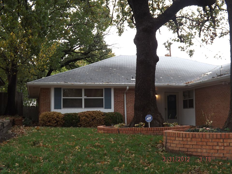 2nd image of 7725 NW 25th St