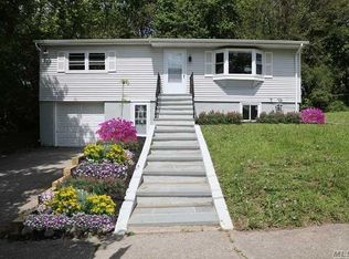 16 Van Cleft Ave, Newburgh, NY 12550