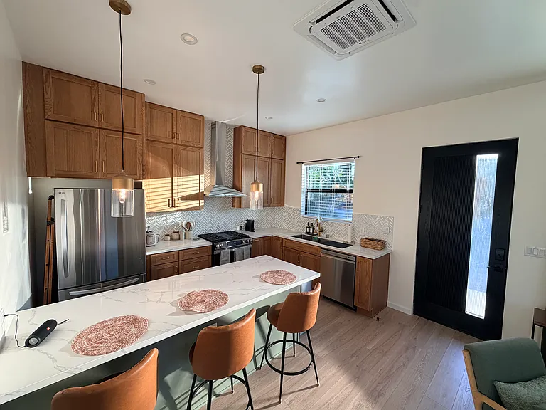 993 N Laurel Dr — Photo 10