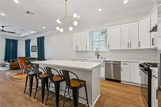 4 bed, 3.5 bath, 1867 sqft, $3,000 — Photo 3