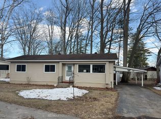 13 Carruthers St N, Wasaga Beach, ON