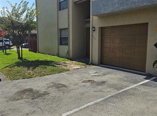 8455 W Missionwood Dr, Miramar, FL 33025