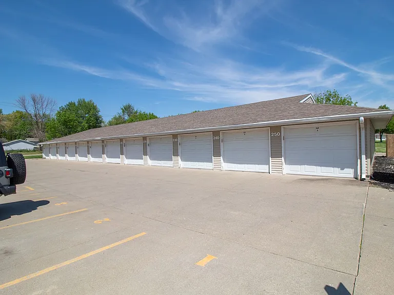 3426 Orion Dr — Photo 3