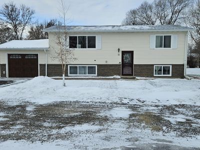 11 Greely Dr, Lincoln, ND, 58504