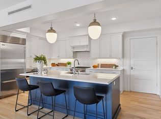 222 Ferndale Rd S UNIT 203, Wayzata, MN 55391