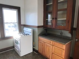 820 Merchants Rd, 820 3