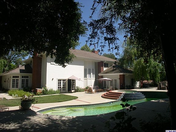 3rd image of 1563 Wynnefield Ave