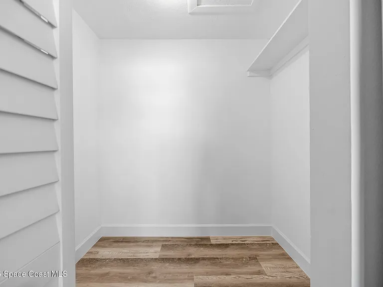 111 Columbia Dr — Photo 28