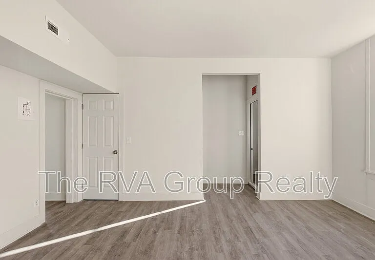 27 S Jefferson St #A — Photo 9