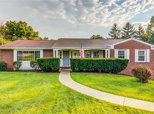 1212 Montclair Dr, Pittsburgh, PA 15241