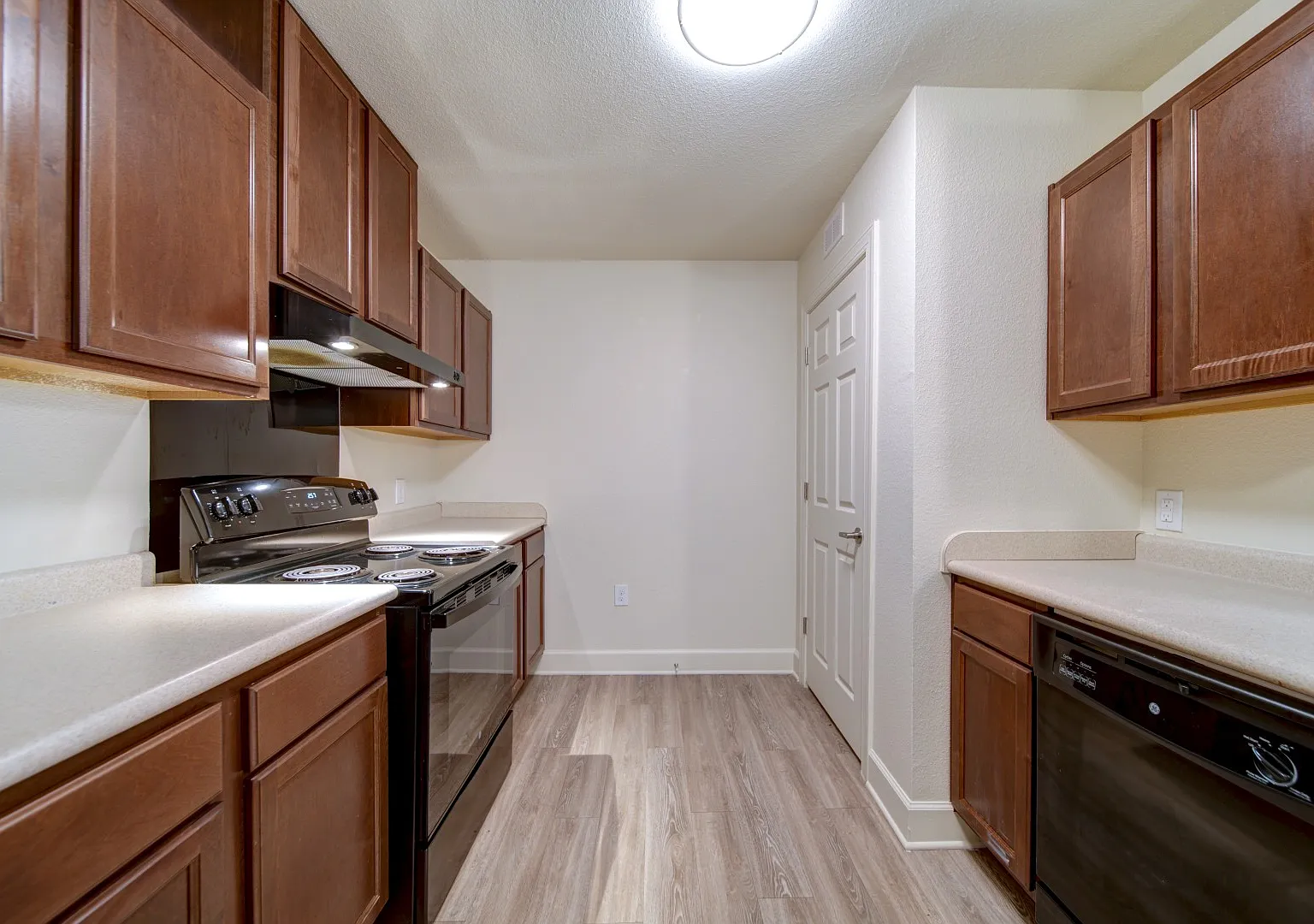 Granite Pointe — Photo 4