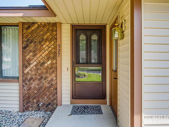2nd image of 527 Cherry Ln