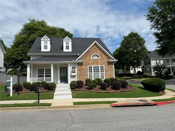 636 Lantern Park Ln, Scottdale, GA 30079
