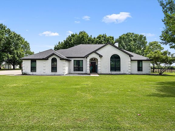 3rd image of 3 Crestview Cir