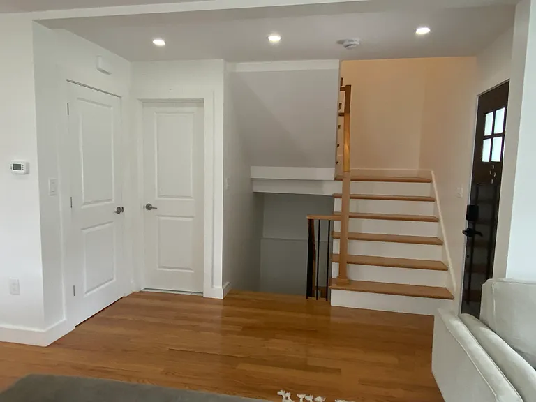 5 N Central Ave — Photo 16