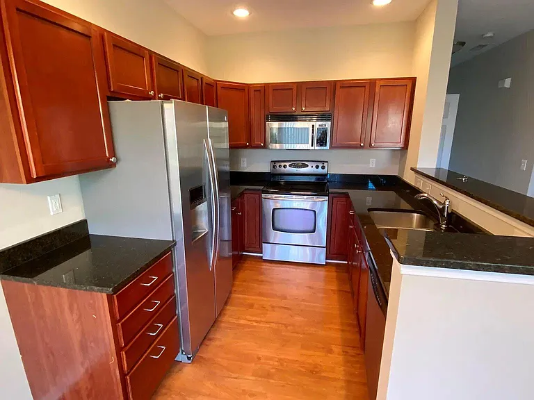 1238 Park Dr — Photo 11