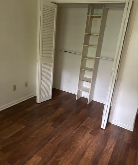 304 Longview St #B4 — Photo 11